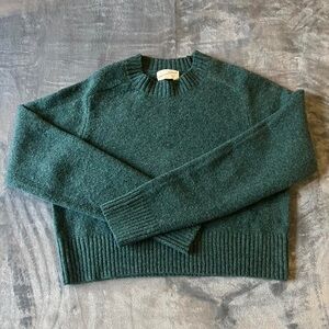 Universal Thread Forest Green Crewneck Sweater